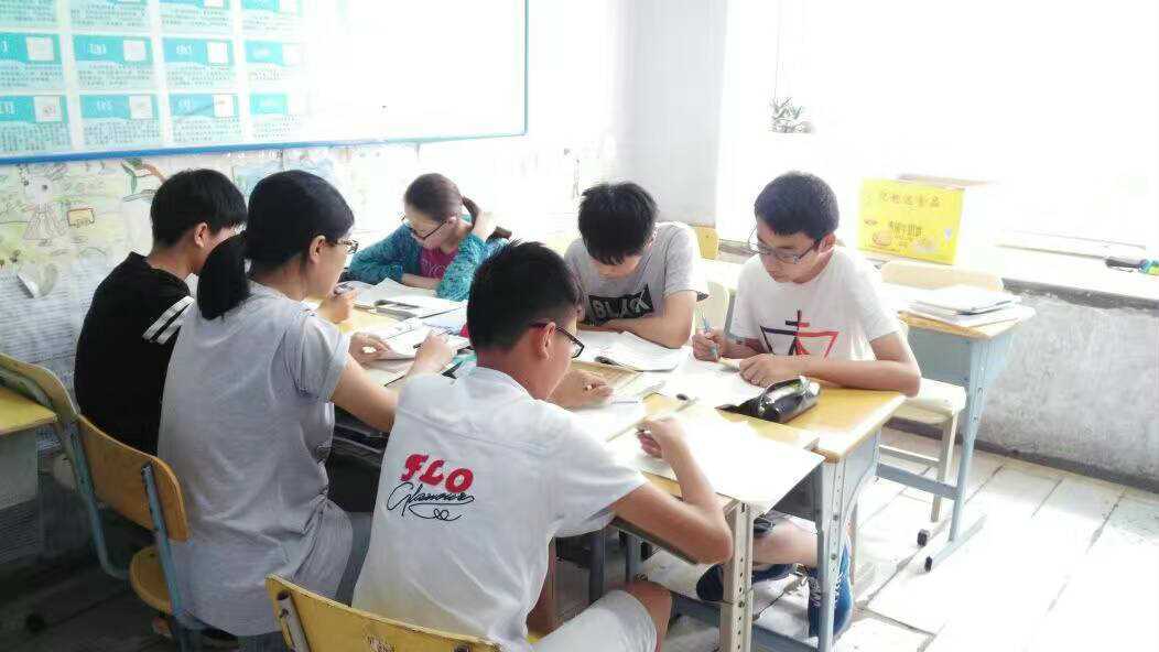 青島朗朗教育咨詢服務 專業引領，助力成長